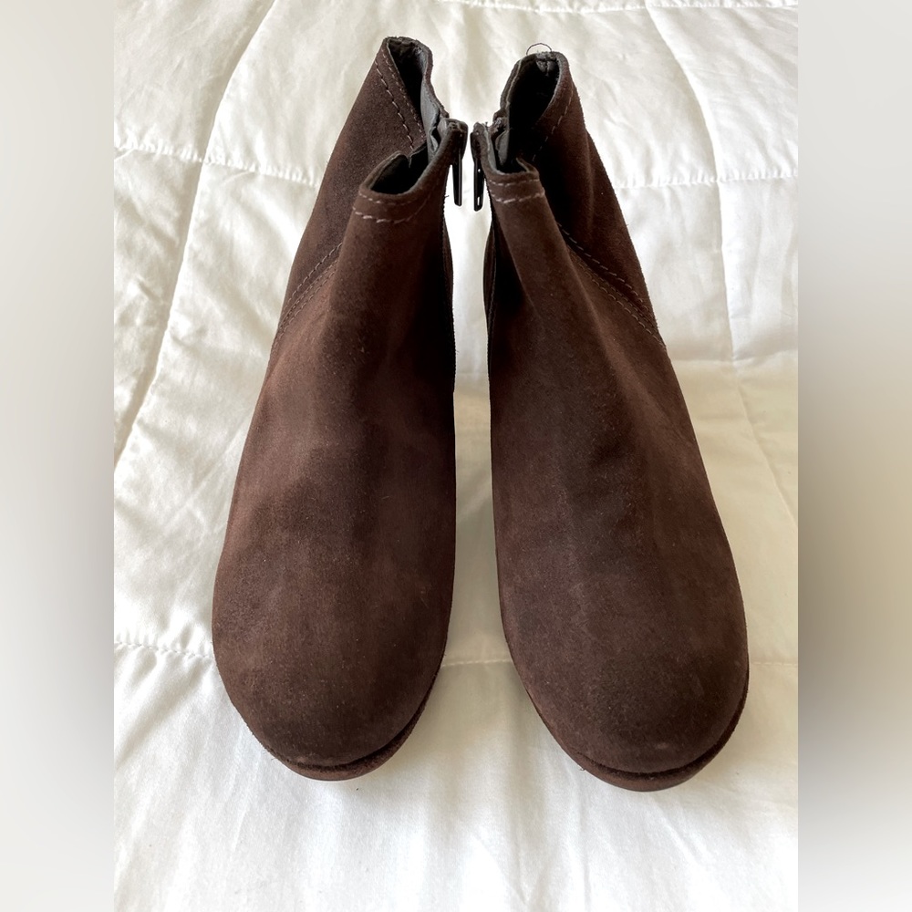 Vigotti brown suede wedge bootie / 8W